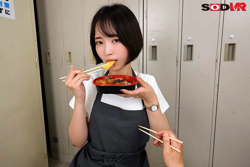 【VR】【8K】仕分け作業中にムラついたら、即ヌイてくれる倉庫パートの若妻Nさん。 サンプル画像8