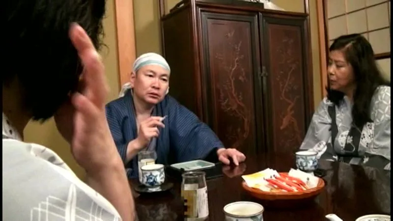田中ますみの母子愛中出し旅の宿 ~南紀白浜・熊野路篇~ サンプル画像1