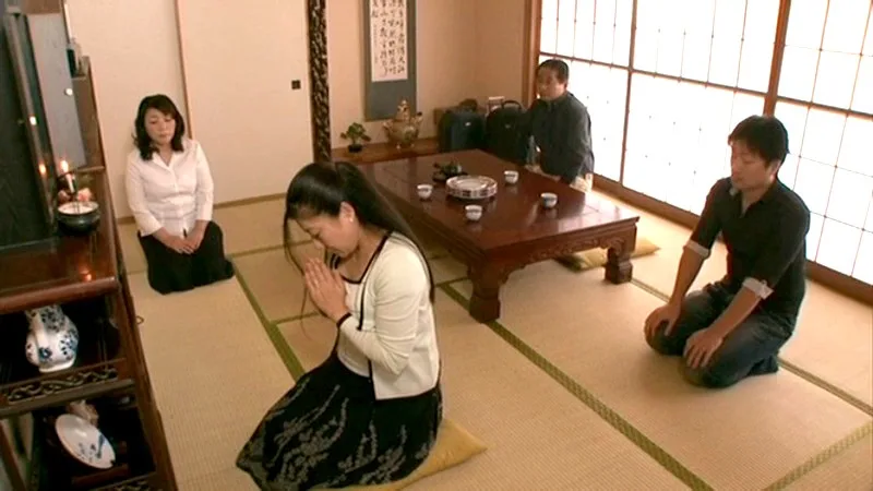 母の姉は未亡人 富田明美 松崎志津子 サンプル画像1