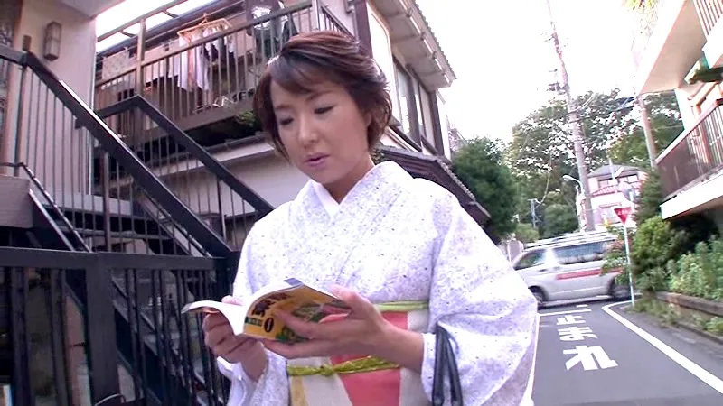 服飾考察シリーズ 和装美人画報 vol.18 故郷から訪ねてきた、和装美人のお義母さん 一條弥生 サンプル画像1