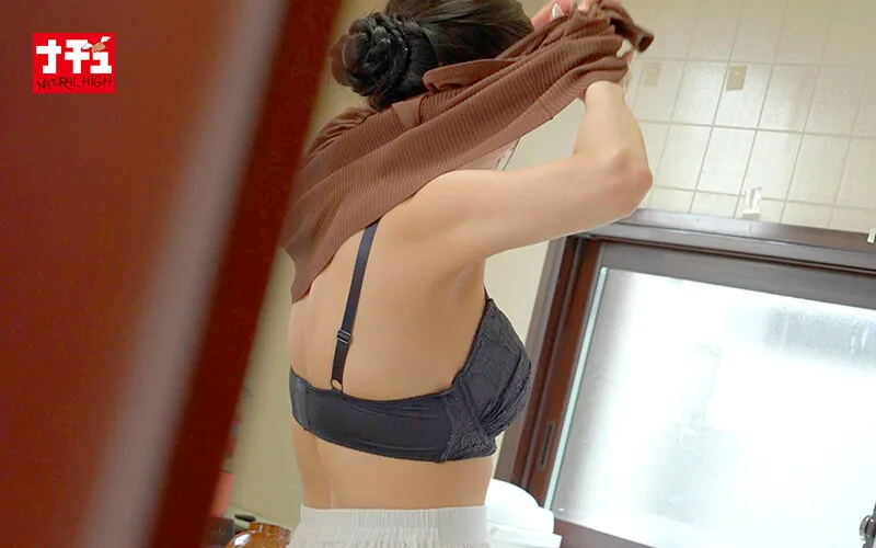中に出してもいいから止まってください!!!押さえつけて逃がさないエンドレス奥突きバウンドピストンでイキ壊れた女5 推定Gカップ 剛毛妻 サンプル画像4