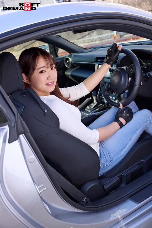 旦那より運転が上手いMTドライバー 結婚2年目にしてレスの欲求不満を男優に引き出され、恥じらいながらも性欲の詰まった肉感マシマシのデカ尻を解放する…南城リノ(28)AVデビュー サンプル画像14