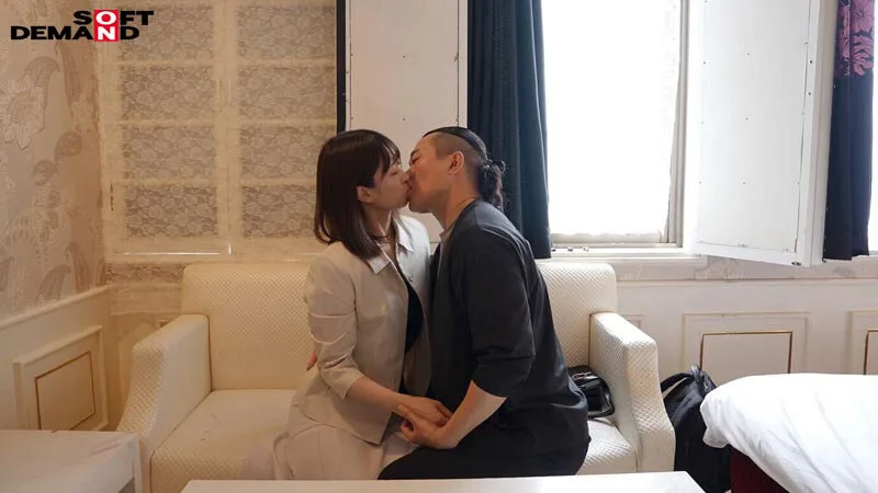 帰宅が遅いのは残業のせい…だけじゃないかも 川崎奈々 36歳 素人人妻がAV初出演 サンプル画像5