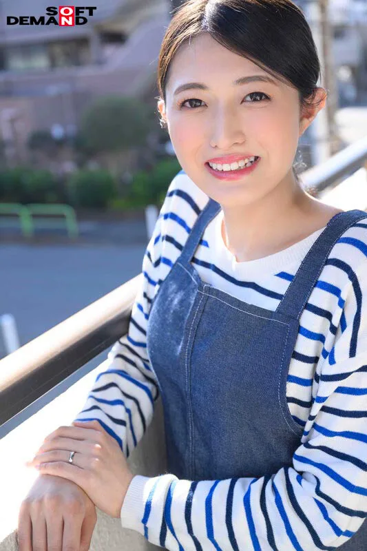 「人の役に立つことが大好き」こども食堂でボランティアに従事。料理が得意なお漏らし奥さん 足立美緒 30歳 最終章 「中に出されるなんて何年ぶりだろう」旦那以外の男と生SEXに溺れて行く5日間 自宅不倫中出しの記録 サンプル画像2