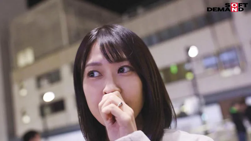 帰宅が遅いのは残業のせい…だけじゃないかも 川崎奈々 36歳 最終章 旦那が知ったら卒倒する本当の願望 他人男10人の大量ぶっかけでバリキャリ人妻の美顔が精子まみれ サンプル画像4