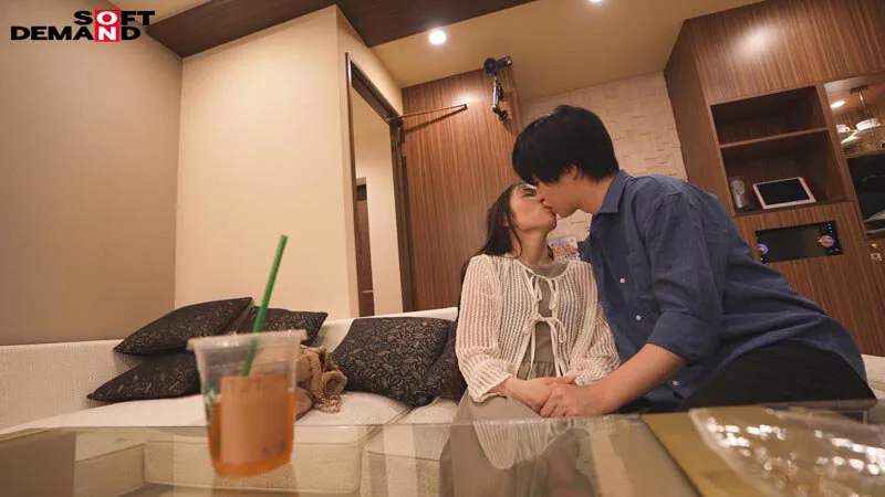 生まれて初めて 男の人の精子飲んじゃいました 埼玉県春日部市在住の敏感ママさん 玉井晴香 第4章 地元を離れて年下男子と手つなぎデート後、旦那も忘れて貪りSEX サンプル画像12
