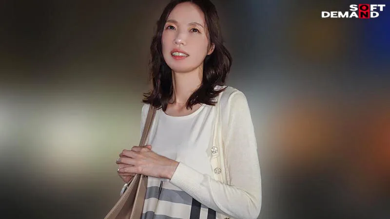 49歳 初めて開花する「女の悦び」女性用風俗で優しく愛撫されてイク 年下男子と性感開発 栗原早苗 サンプル画像12