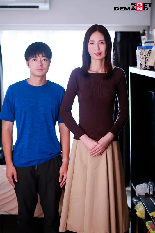 栗原早苗 母と息子 親子ほど歳の離れた2人の筆おろし成長物語 サンプル画像2