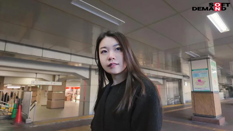 舐め回したくなる先生のカラダ 熊本県立●校の人妻英語教員 一度だけの不倫体験 桃瀬理央 31歳 サンプル画像4