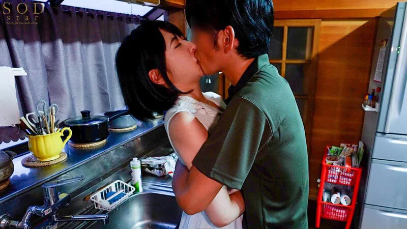 夫の命日NTR 亡き夫との思い出が詰まった家で故人とのエピソードを語らいながらハメたおせ! 夏目響 サンプル画像6