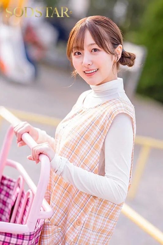 息子が通う保育園の美人先生と妻子が実家に帰省中に自宅密会をして1週間ヤリまくった自宅密会で絶倫不倫セックス 青空ひかり サンプル画像2