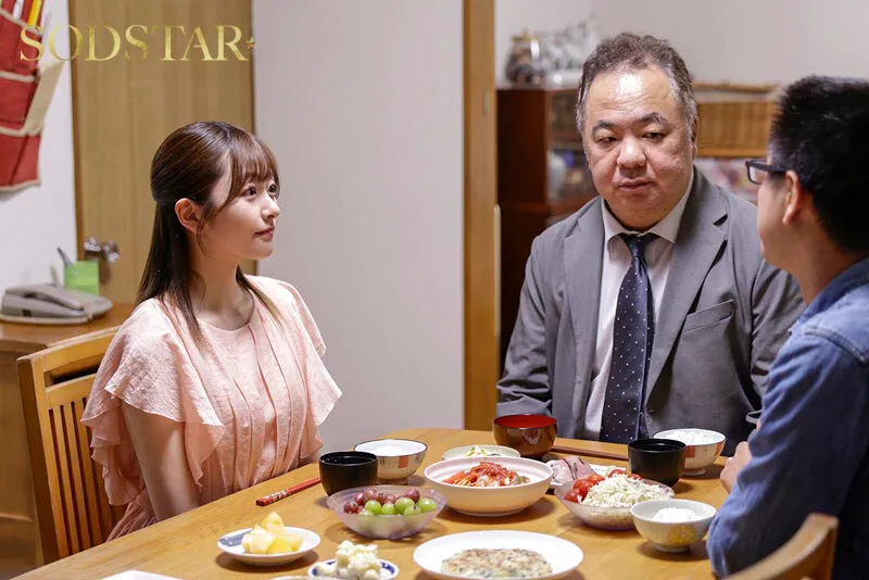 引きこもり訪問支援 ゴミ屋敷に放置された大量のシコティッシュに見かねて内緒でチンカス塗れのチンチンも笑顔で性サポートしてくれる優しいお手伝いさん 青空ひかり サンプル画像14