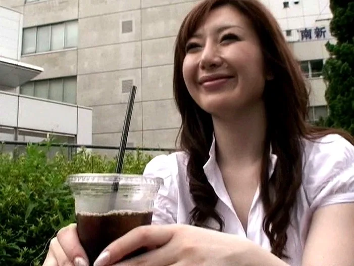Age30 美熟女クォーター 青山エレナ 秘書課勤務 サンプル画像1