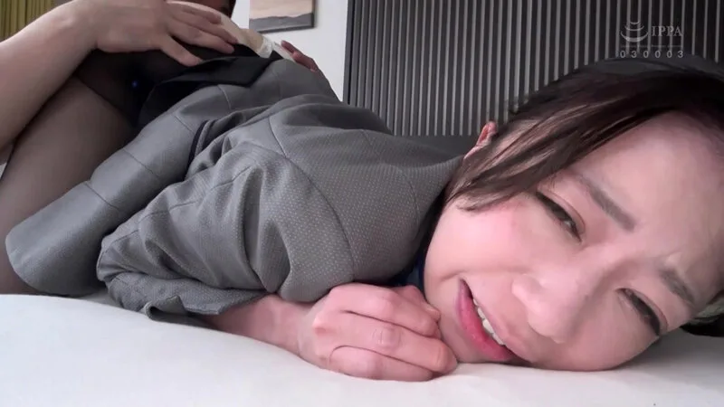 人妻スチュワーデスとごっくん性交 サンプル画像16