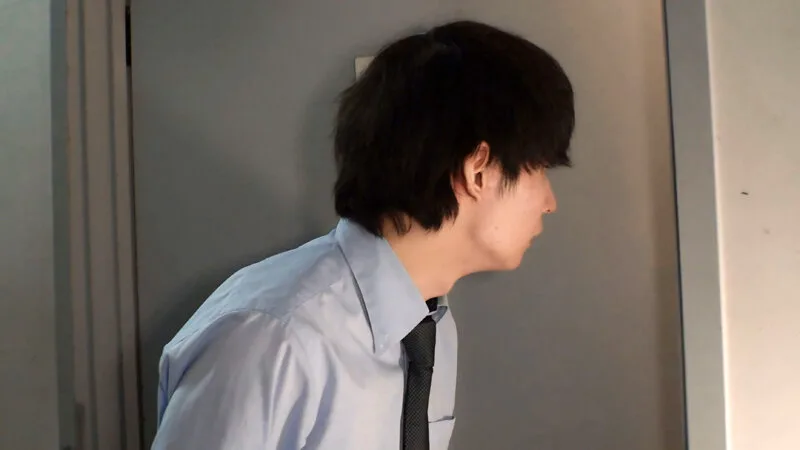 人妻おばさん女上司は毎日が発情期！部下との熱いオフィス情事！山本かをり サンプル画像2