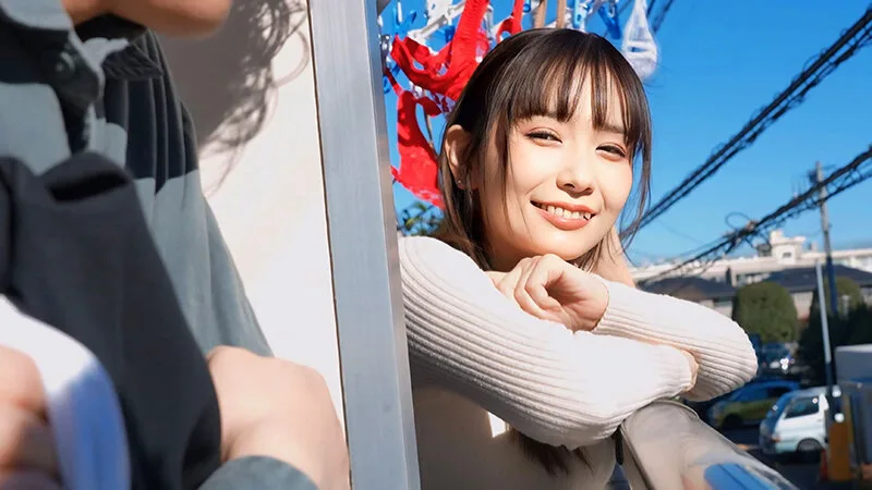 いつも綺麗で可愛い隣の若妻は昼間は天使、夜は淫乱!壁の向こうから聞こえる喘ぎ声に勃起しまくる僕、ある日思いを伝えたら旦那が出張中はいつも僕の部屋でSEXしまくった!笹倉杏 サンプル画像13