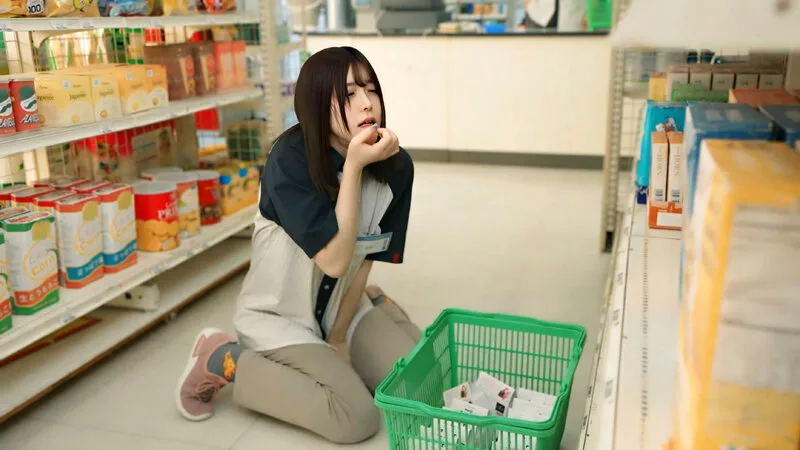 無職の夫を支える為に始めたコンビニバイト。日々悪化する夫婦関係で崩壊した私の心を癒してくれたのはあなたでした。 皆瀬あかり サンプル画像7
