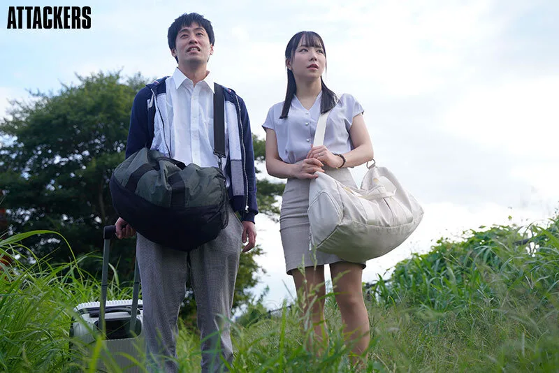 限界集落の村に赴任した人妻女教師は、村の繁栄の為に毎日子種を注がれる。 海老咲あお サンプル画像5
