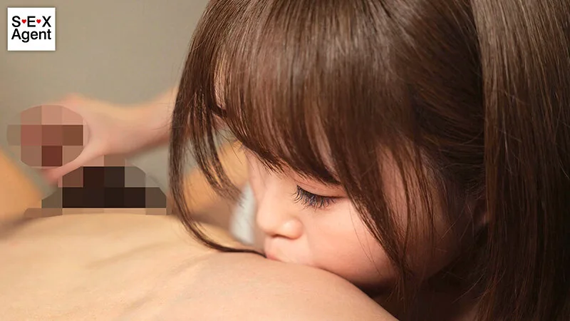 顔で抜く!!顔面ドアップ甘サド乳首舐め手コキ サンプル画像2