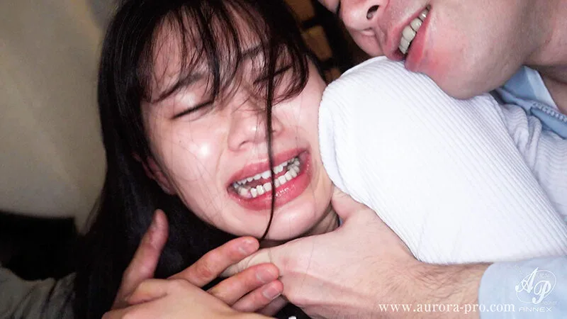今、失踪した愛しき妻の輪●レ●プ映像がDVDで送りつけられて来た… 悲劇の寝取られ 半泣き淫乱調教… 敏感ゆえに繰り返す絶頂… やがて快楽に呑み込まれた妻は… 五芭 サンプル画像3