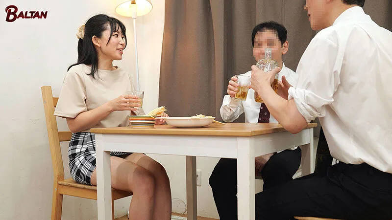 夫のNTR性癖に付き合わされて痴女覚醒する妻 杉崎みさき サンプル画像2