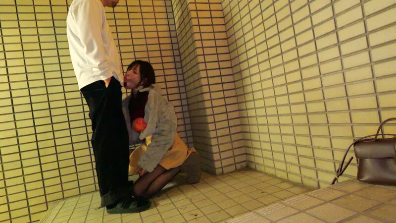 恥辱、陵●、とびっこ装着・繁華街デート！40 葉月保奈美 サンプル画像5