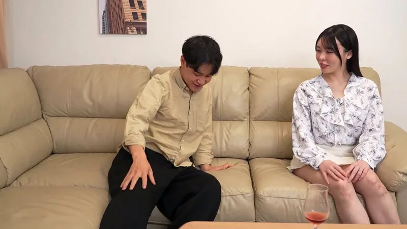 【4K】セレブ妻の誘惑から始まる中出しSEX 黒島玲衣 サンプル画像3
