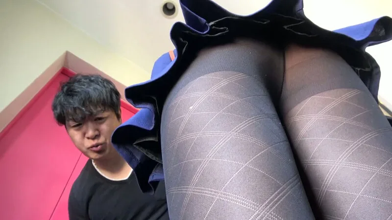 【4K】単身赴任男を際どい水着で寝取りました… 千葉優花 サンプル画像2
