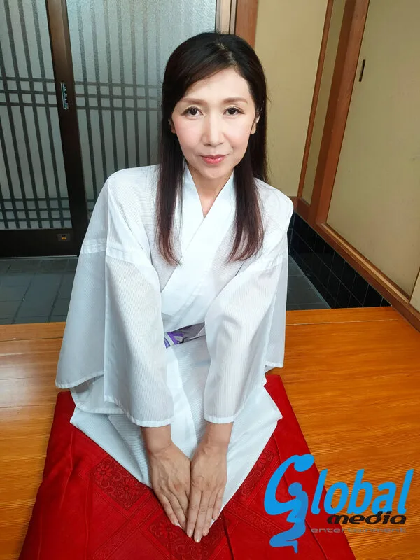 【VR】VR麗しの熟女湯屋 いらっしゃいませ即尺＆和室ねっとり恋人プレイ 伊織涼子 サンプル画像2