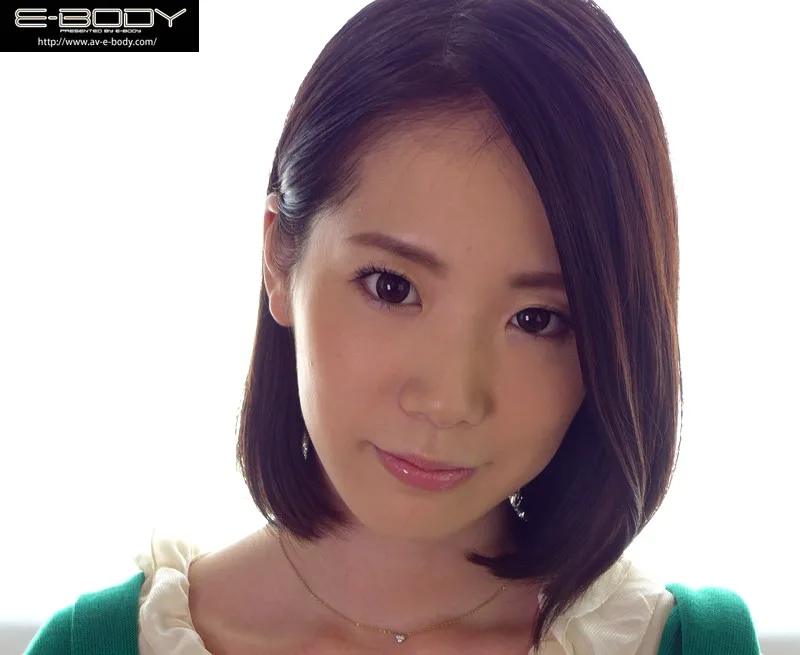 E-BODY専属デビュー「私のことなんて知らないですよね?」某通販カタログで表紙も飾った現役人妻モデル沢尻真未32歳 AV解禁 サンプル画像6