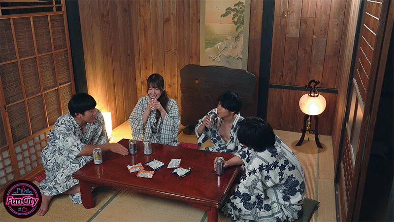 息子ほど年の離れたバイト先の男子学生達と一泊二日の温泉旅行に来たむっちり巨乳パート主婦は色気ムンムン無自覚誘惑し…俺たちみんな38歳パート主婦ゆいさんのガチ恋勢 波多野結衣 サンプル画像13