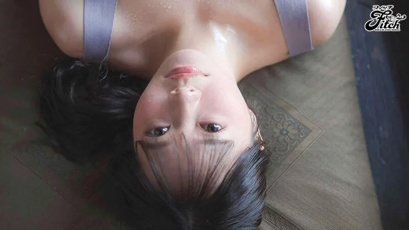 夏の田舎は死ぬほど退屈で…無防備なデカ乳で誘惑する汗だく巨乳妻の下品な童貞喰い 綾瀬ことね サンプル画像2