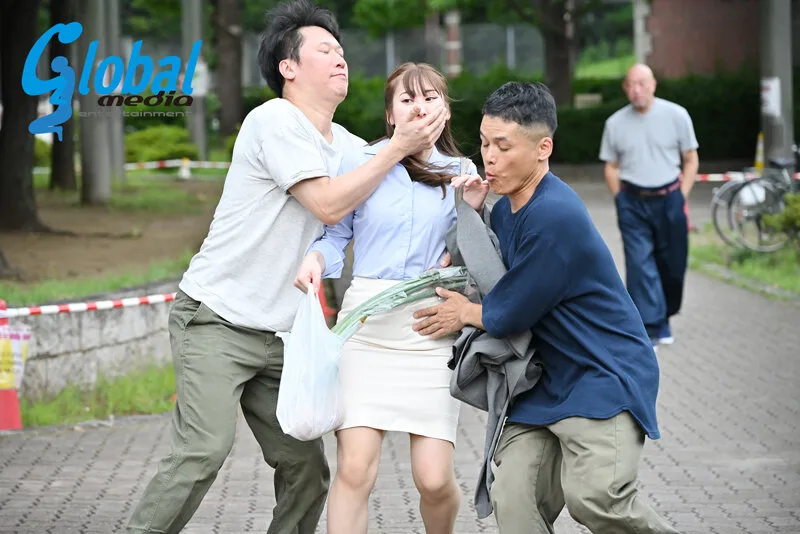絶叫凌●レ●プ 強●される人妻 幸せな新婚妻を襲った通り魔レ●プ！！ 出所した犯人に再び犯●れる地獄の拉致4P 末広純 サンプル画像6