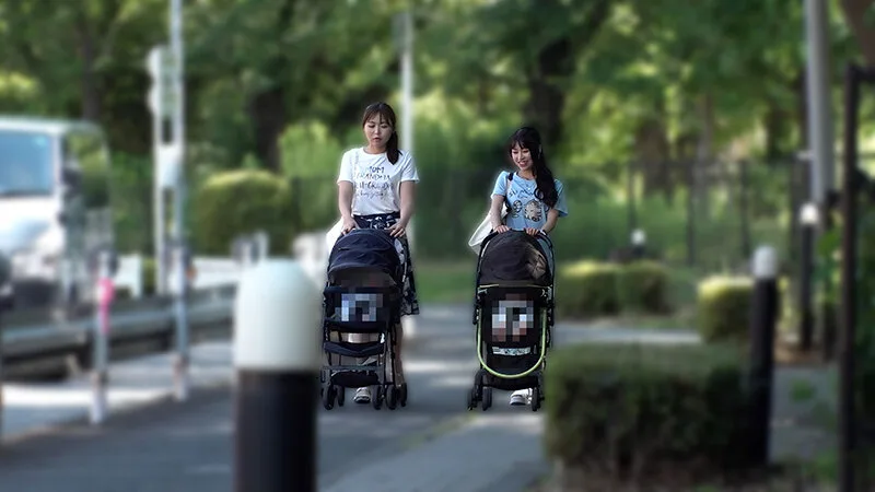 優しいママ友さん 童貞くんにハーレム3P筆おろし! サンプル画像17