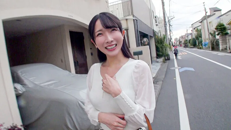 SNSでナンパした人妻が、旦那以外の身体に興奮してドエロい本性さらけ出しちゃいました! 宮西ひかる サンプル画像1