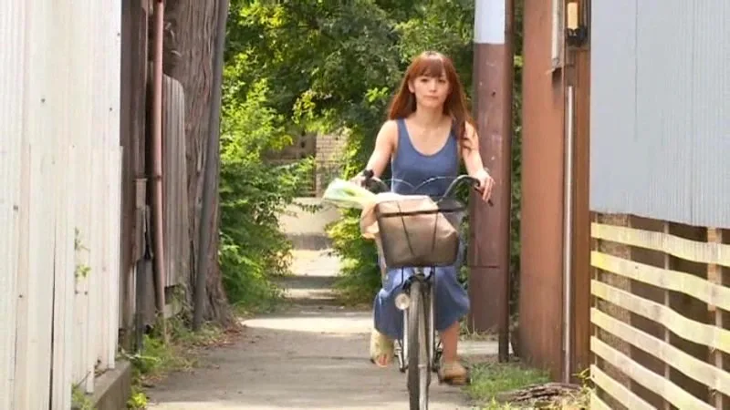 隣の老人とデキてしまった人妻 樹花凜 サンプル画像1