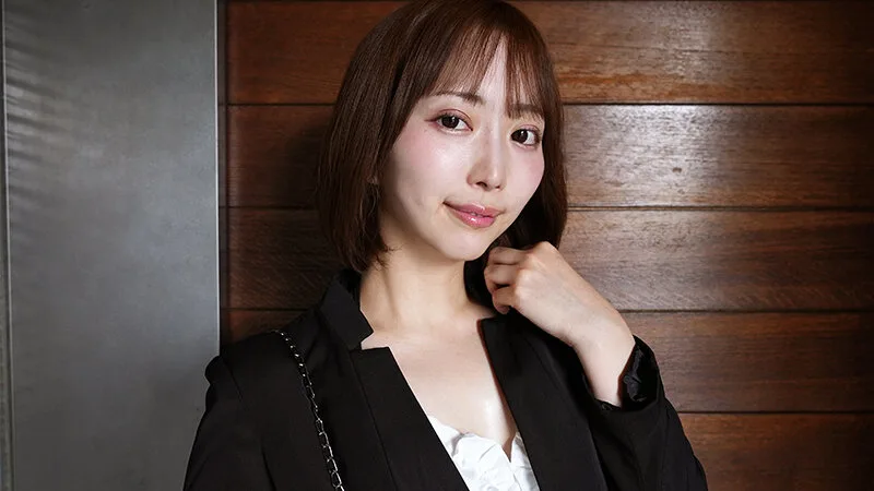 物件の案内で汗まみれになった肌色ストッキングの足、20代の不動産女、妻の焦点の合わない目、そして半端ない脚マンコ、口マンコ… マンコ。那賀崎ゆきね サンプル画像1