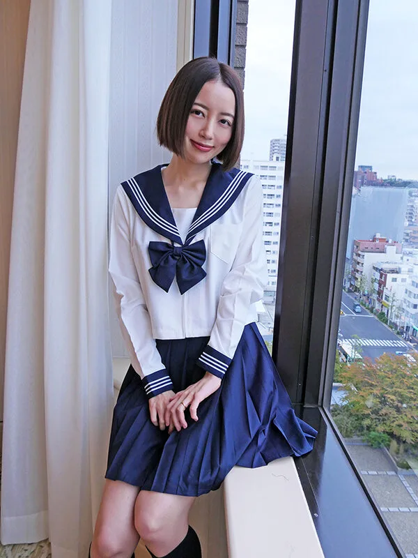 人妻セーラー服 みさきさん31歳 美咲かんな サンプル画像16