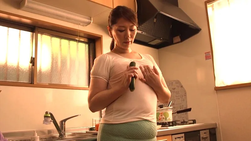 【巨尻】熟女のオナニー 翔田千里 サンプル画像4