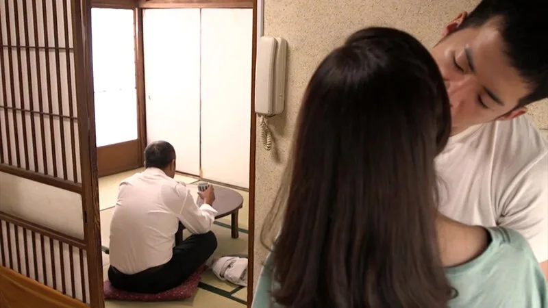 【四十路巨乳】一つ屋根の下の性交 黒木まり 母のフェラ口内発射編 サンプル画像11