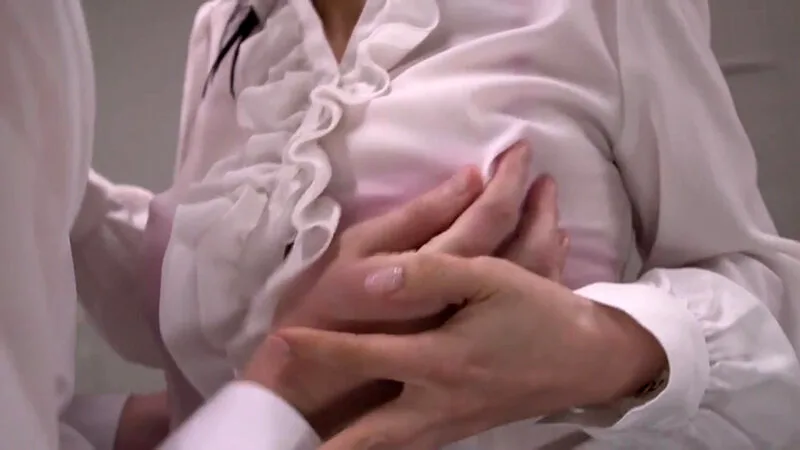 【巨乳】熟女OLの性活 夜のオフィスは性交場 よしい美希 サンプル画像2