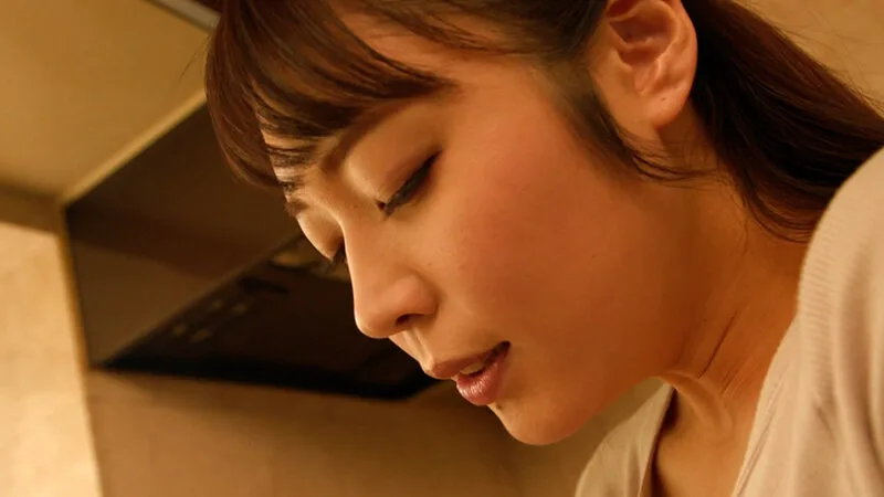 倅の婚約者は生粋の淫乱M女の風俗嬢!清楚な仮面を剥ぎ取るアブノーマルSEX サンプル画像9