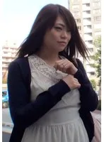 栗色のストレートロングヘアーの美人若妻さんをナンパしてAV試写をお願いしてみたら…。最近ご無沙汰の若妻さんは欲求不満爆発の乱交中出しSEX！