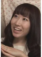清楚な雰囲気のEカップ巨乳妻！男のモノを舐めながらアソコをイジイジ「我慢できなくなっちゃった！」