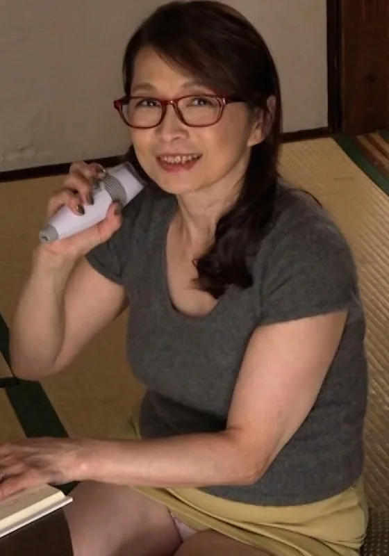 嫁と不仲になってしまった娘婿が欲求不満と寂しさから義母に中出ししてしまい…。昭和の官能エロス!