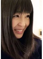 年に数度のセックスじゃ我慢できない黒髪清楚奥様。電マの振動がヤリマン最強属性にレベルアップ。挿入ではガッチリ脚ホールドでオトコをキープ！