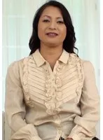 8年ぶりの肉棒を緊張気味に握る五十路熟女！一生に一度の初撮りAVの快感に没入する巨乳素人おばさんの破廉恥SEX！
