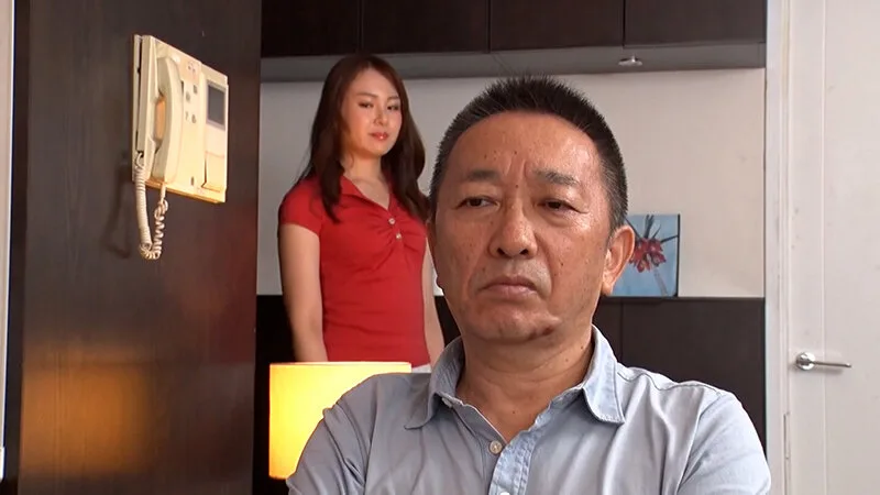 夫とのセックスレスで欲求不満が募り出会い系で不倫にハマる嫁。不倫現場を義父に問い詰められ…。義父の巨根で欲求不満解消の背徳性交! サンプル画像1