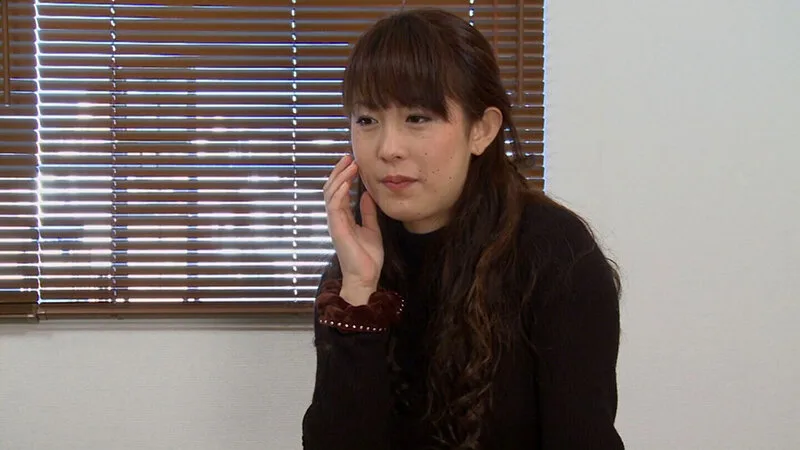 東北美人の色白奥様!旦那の稼ぎが悪い為、私が稼がなければと涙ぐみながらもAV出演!嫌々なのかと思いきや派手な下着にTバックでヤル気満々!旦那に悪いと思いながらも中出しフィニッシュを決めこんじゃう! サンプル画像1