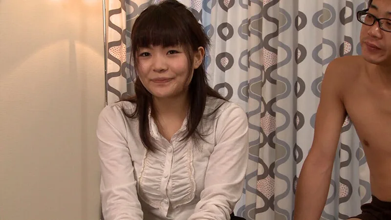 浮気をされて怒り心頭の若妻さん!やけくそ気味にAV出演を決めちゃう!考えが変わらない内にと電マでイカセてヌレヌレなアソコに肉棒挿入で生中出し! サンプル画像1